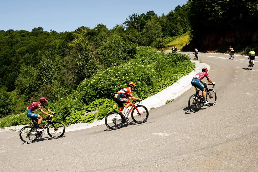 Mentorise Elite Team Shines at UCI Race, Cupa Max Ausnit 1.2