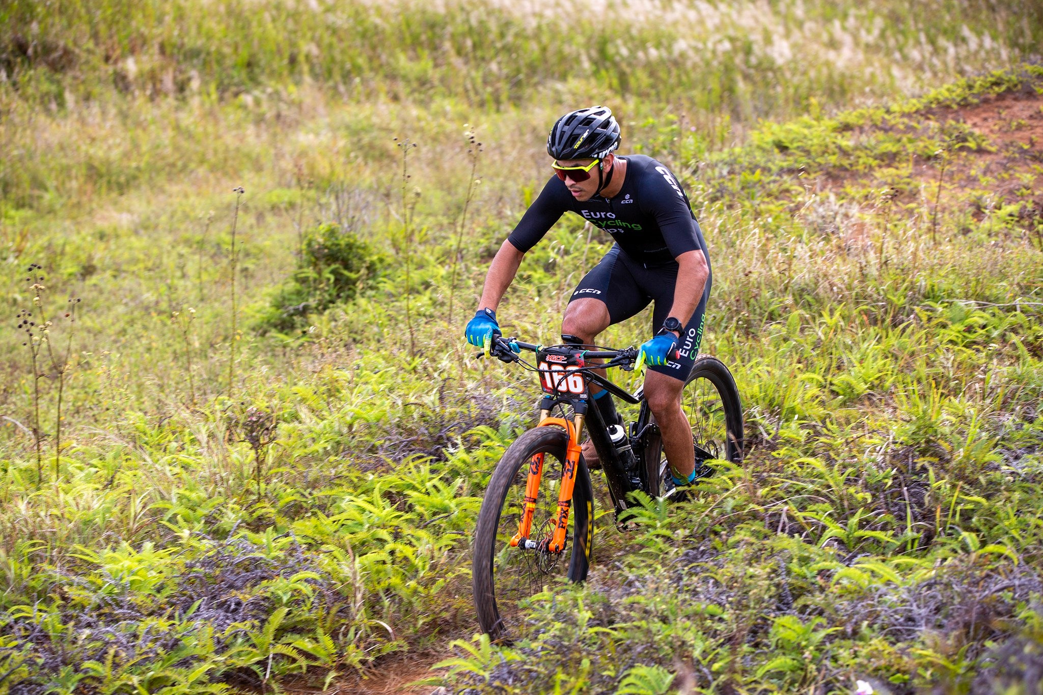EuroCyclingTrips Pro Cycling: Edward Oingerang Top of the GUAM MTB National Championship